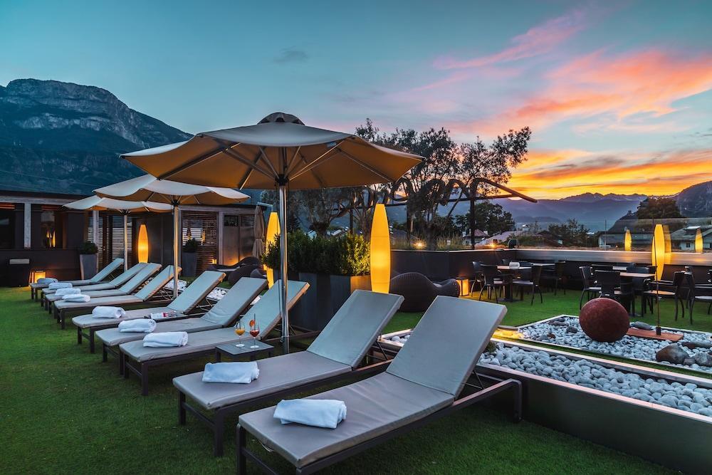 Art & Design Hotel Napura Terlano Bagian luar foto