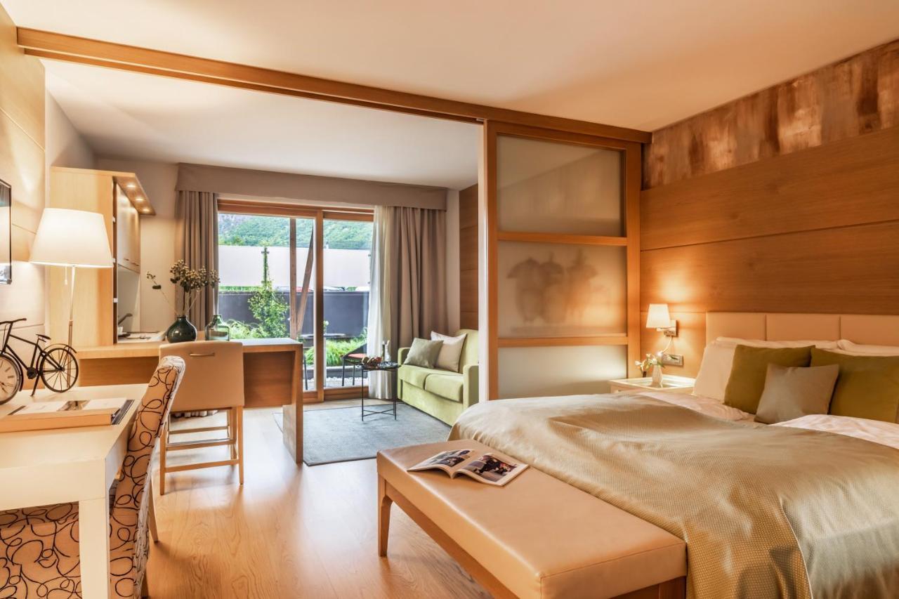 Art & Design Hotel Napura Terlano Bagian luar foto