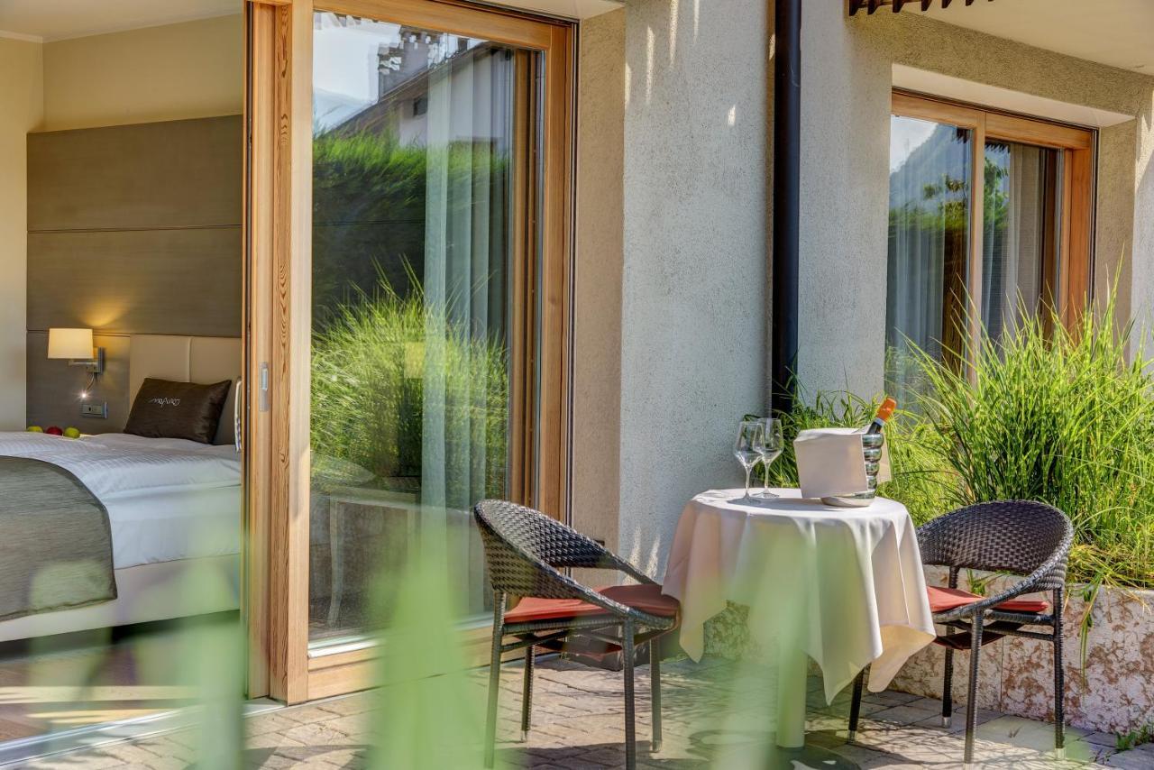 Art & Design Hotel Napura Terlano Bagian luar foto